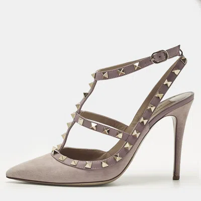 Pre-owned Valentino Garavani Beige Suede Rockstud Ankle Strap Pumps Size 39.5 In Sand