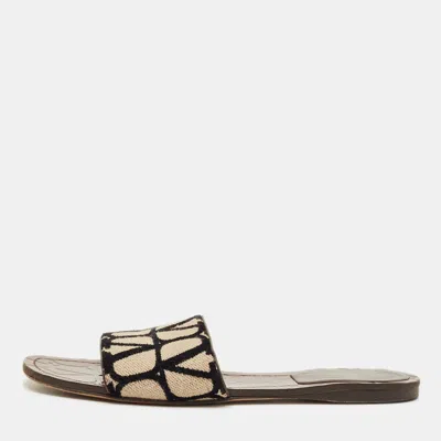 Pre-owned Valentino Garavani Beige/black Iconographe Canvas Flat Slides Size 37.5 In Sand