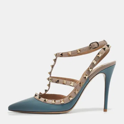 Pre-owned Valentino Garavani Beige/blue Leather Rockstud Ankle Strap Pumps Size 40 In Sand