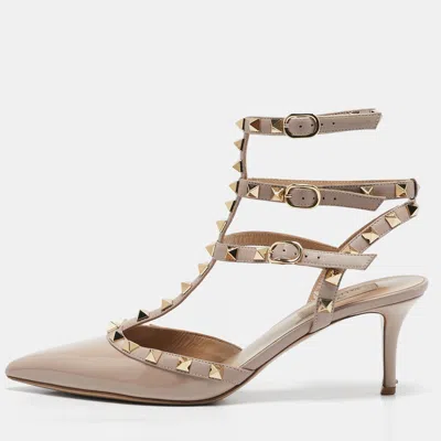 Pre-owned Valentino Garavani Beige/pink Patent Leather And Leather Rockstud Ankle Strap Pumps Size 39.5