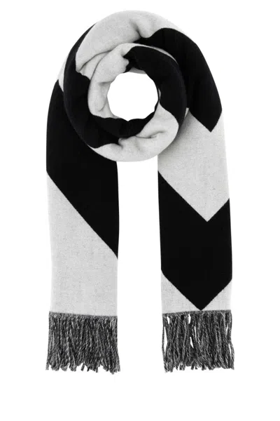 VALENTINO BLACK & WHITE CLASSIC LOGO SCARF