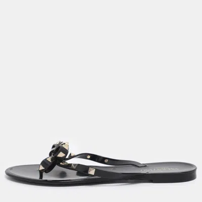 Pre-owned Valentino Garavani Black Jelly Rockstud Bow Thong Flats Size 39