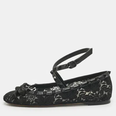 Pre-owned Valentino Garavani Black Lace Andleather Rockstud Ballet Flats Size 36