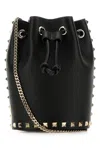 Valentino Borsa Mini In Pelle Nera Con Rivetti Piramidali E Chiusura A Cordoncino
