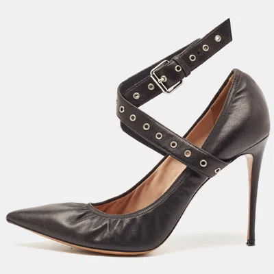 Pre-owned Valentino Garavani Black Leather Grommet Love Latch Pumps Size 39.5