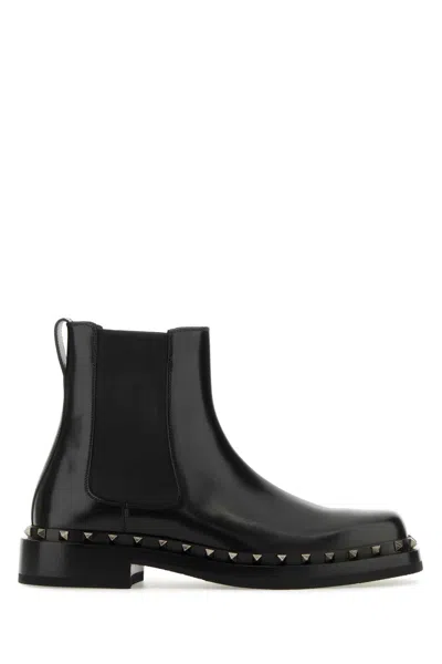 Valentino Garavani Black Leather Rockstud M-way Ankle Boots In Nero
