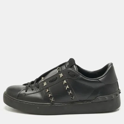 Pre-owned Valentino Garavani Black Leather Rockstud Untitled Low Top Sneakers Size 39