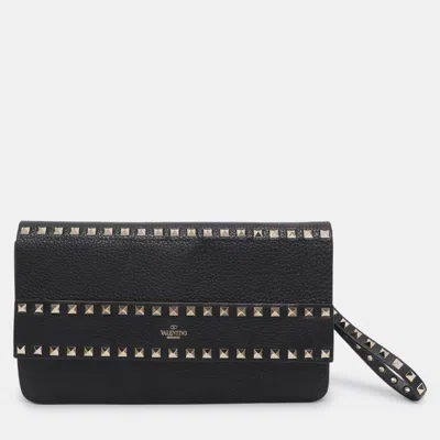 Pre-owned Valentino Garavani Black Leather Rockstud Wristlet Clutch