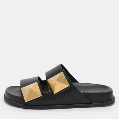 Pre-owned Valentino Garavani Black Leather Roman Stud Flat Slides Size 38