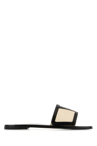 VALENTINO GARAVANI BLACK LOGO FLATS
