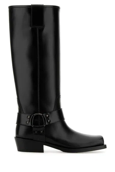 VALENTINO GARAVANI WOMEN BLACK ROCKSTUD LEATHER BOOTS, 8.5 LUXURY BOOTS FOR WOMEN DARVEYS