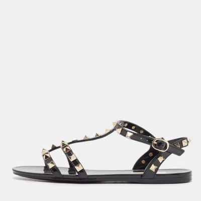 Pre-owned Valentino Garavani Black Rubber Rockstud Flat Sandals Size 36