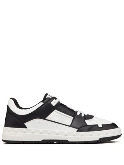 VALENTINO GARAVANI BLACK SNEAKERS WITH LOGO