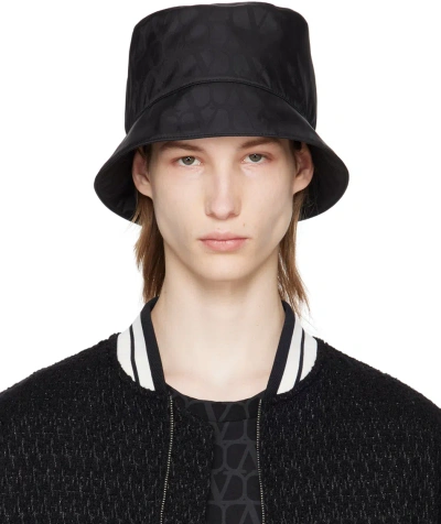 Valentino Garavani Black Toile Iconographe Reversible Bucket Hat In Nero