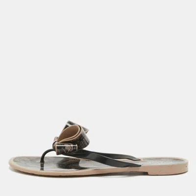 Pre-owned Valentino Garavani Black/beige Rubber Thong Flat Slides Size 38