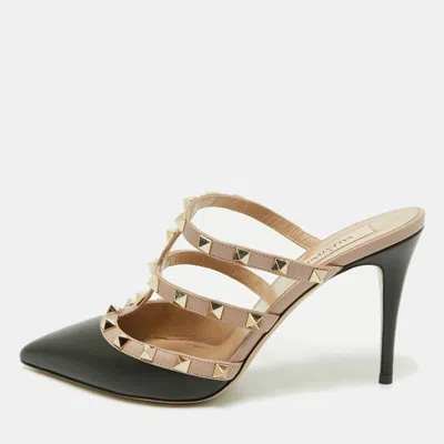 Pre-owned Valentino Garavani Black/dusty Pink Leather Rockstud Mules Size 39
