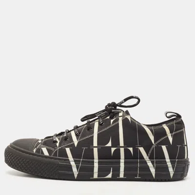 Pre-owned Valentino Garavani Black/white Canvas Vltn Times Giggies Lace Up Sneakers Size 42