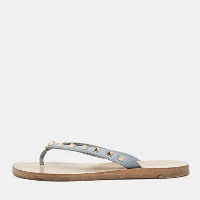 Pre-owned Valentino Garavani Blue Leather Rockstud Thong Flats Size 38