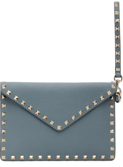 Valentino Garavani Blue Rockstud Grainy Calfskin Envelope Pouch In Gray
