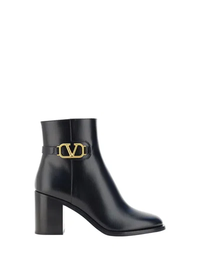 Valentino Garavani Valentino Vlogo 75 Leather Bootie In Black