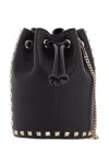 Valentino Borsa Mini In Pelle Nera Con Rivetti Piramidali E Chiusura A Cordoncino In Black