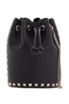 Valentino Borsa Mini In Pelle Nera Con Rivetti Piramidali E Chiusura A Cordoncino In Black