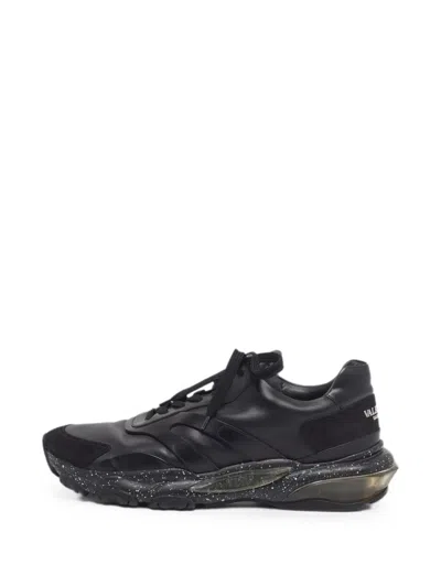 Pre-owned Valentino Garavani Bounce Leather Low-top Sneakers In Black