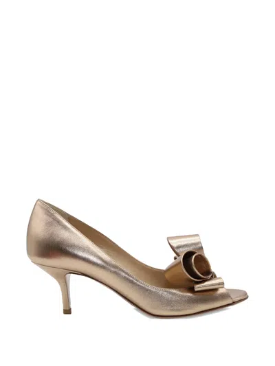 Pre-owned Valentino Garavani Bow-detail Leather Pumps In Gold