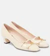 Valentino Bowow 45 Croc-effect Leather Pumps In Beige