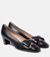 Valentino Bowow 45 Laminated Leather Pumps In Schwarz