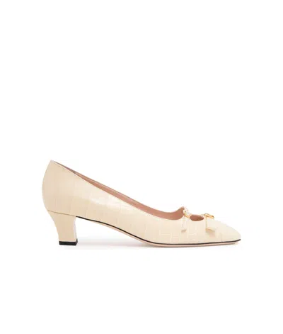 Valentino Garavani Butter White Crocodile Effect Leather Pumps With Medium Heel