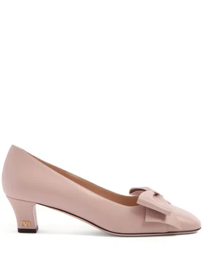 Valentino Garavani Bowow 45 Leather Pumps In Powder