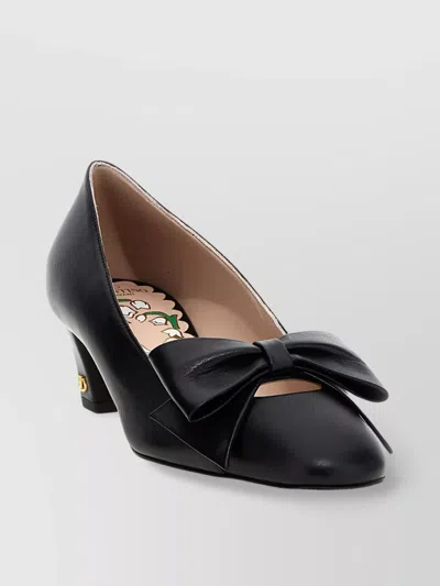 VALENTINO GARAVANI 'BOWOW' PUMPS WITH CLOSED BACK AND BOW DETAIL