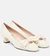 Valentino Bowow Pumps In Weiss