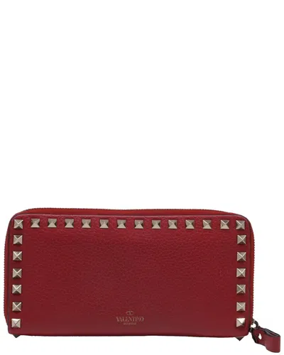 Valentino Garavani Valentino Burgundy Leather Rockstud Zip Around Continental Wallet In Red