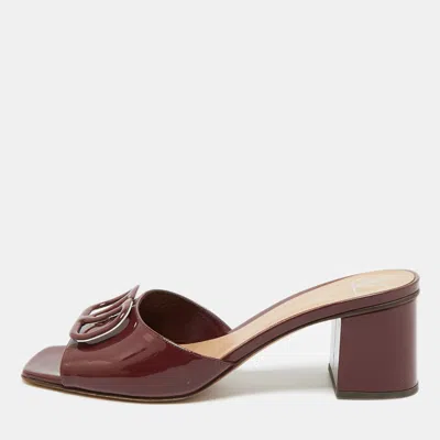 Pre-owned Valentino Garavani Burgundy Patent Leather Vlogo Block Heel Slide Sandals Size 38.5