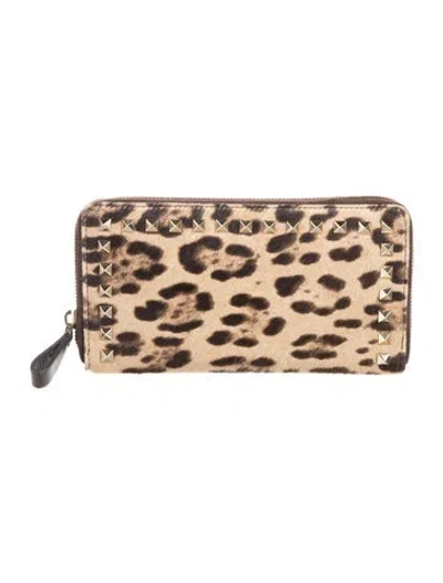 Pre-owned Valentino Garavani Calf Hair Animal Print Wristlet In Neutral
