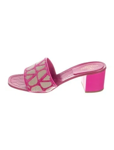 Pre-owned Valentino Garavani Canvas Patterned Slides In Pink