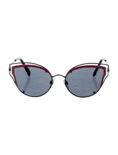 Pre-owned Valentino Cat-eye Tinted Sunglasses In Black