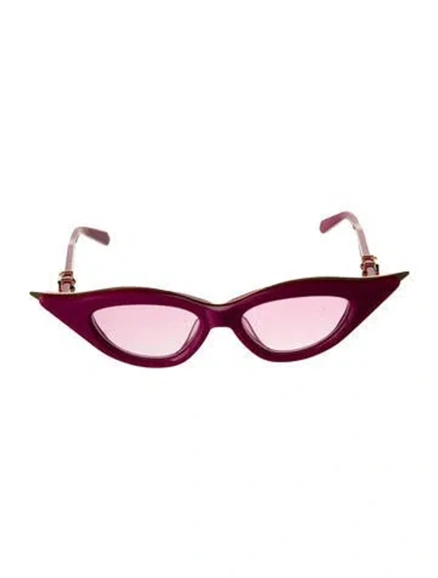 Pre-owned Valentino Cat-eye Tinted Sunglasses In Pink