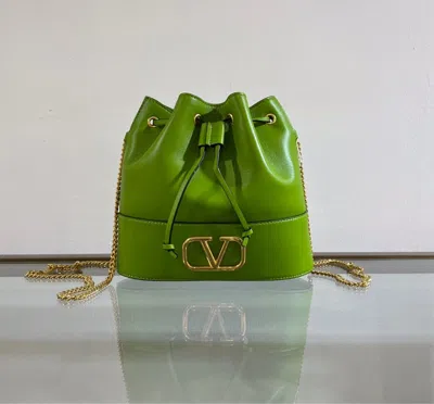 Valentino Garavani Chain Shoulder Bag In Green