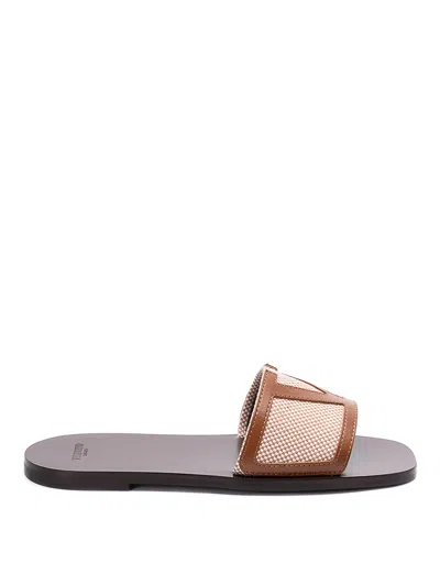 VALENTINO GARAVANI CHANCLAS - COLOR CARNE Y NEUTRAL
