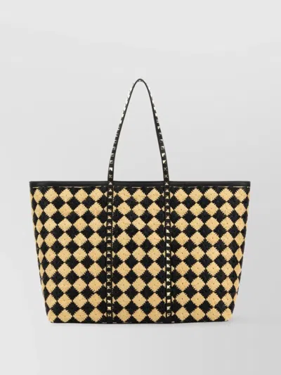 VALENTINO GARAVANI CHECKERED RAFFIA ROCKSTUD SHOPPING BAG