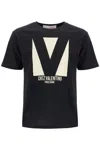 Valentino Chez Logo Print T-shirt In Black