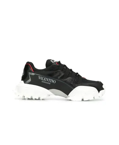 Valentino Garavani Climbers Low-top Sneakers In Black
