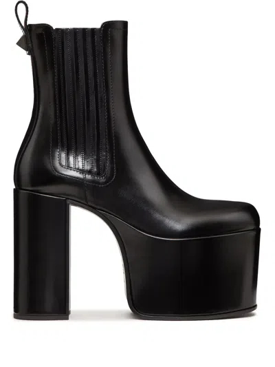 Valentino Garavani Dnu Pack Valentino Roman Stud 125 Leather Platform Bootie In Black