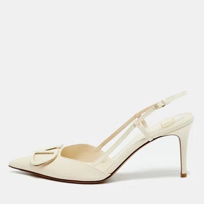 Pre-owned Valentino Garavani Cream Leather Vlogo Signature Slingback Pumps Size 39 In White