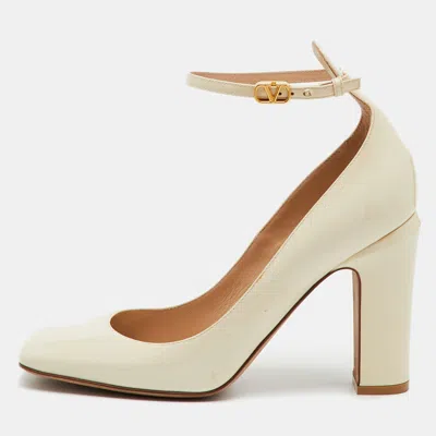Pre-owned Valentino Garavani Cream Patent Leather Tango Ankle Strap Pumps Size 40 In White