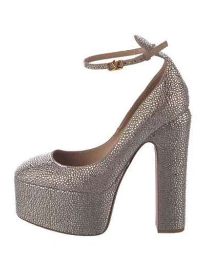 Pre-owned Valentino Garavani Crystal Crystal Embellishments Pumps In Neutrals