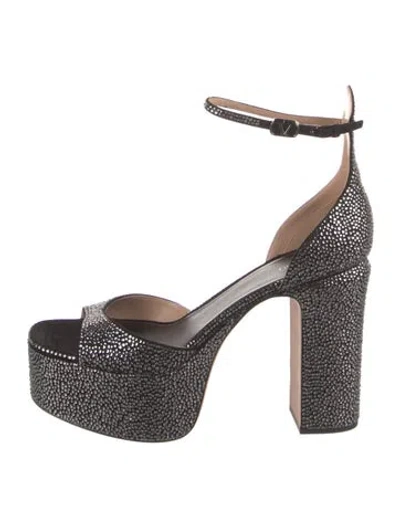 Pre-owned Valentino Garavani Crystal Crystal Embellishments Pumps In Silver